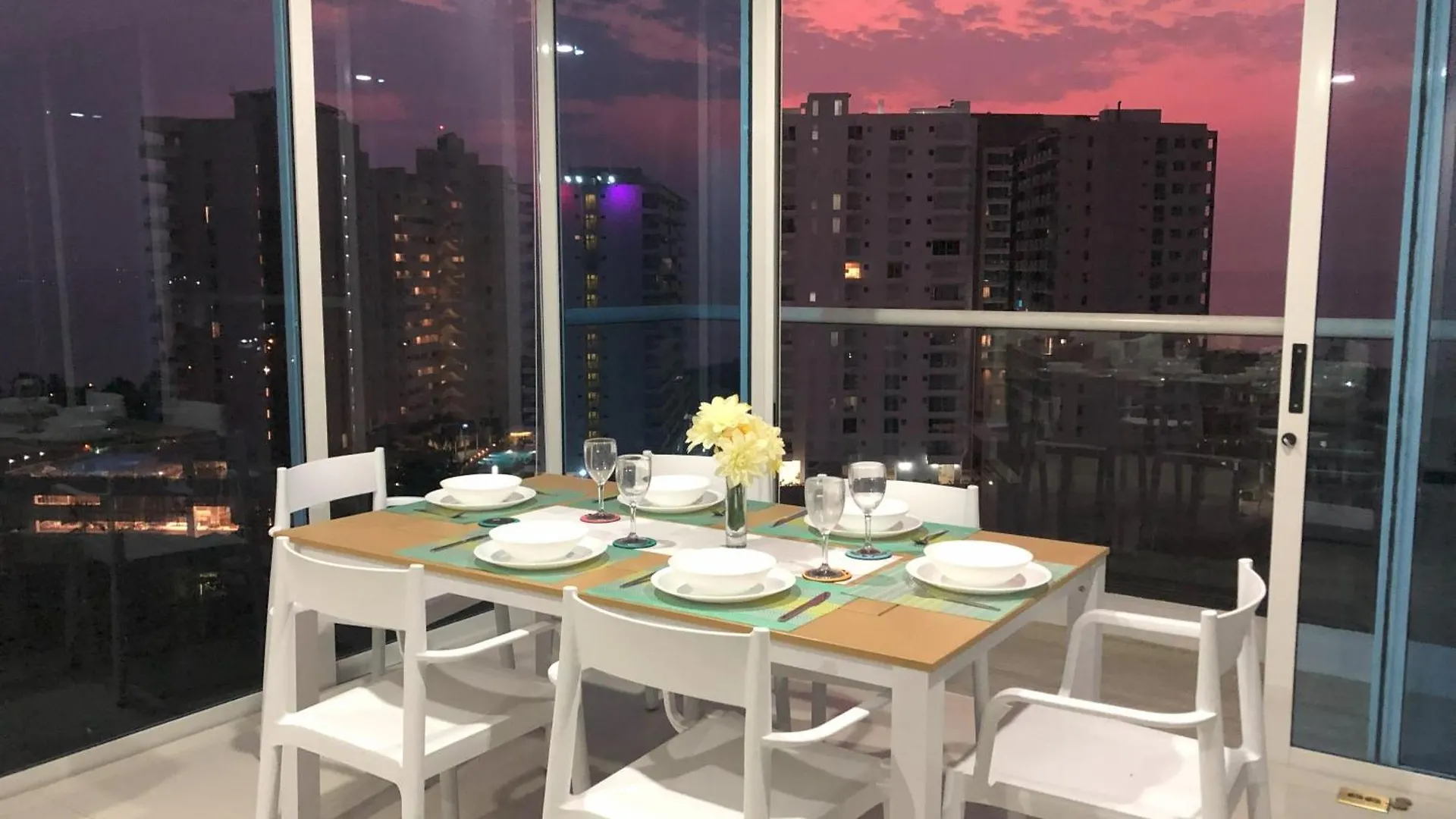 Apto Con Alucinante Vista Al Mar En Bello Horizonte Santa Marta Apartmán Santa Marta (Magdalena)
